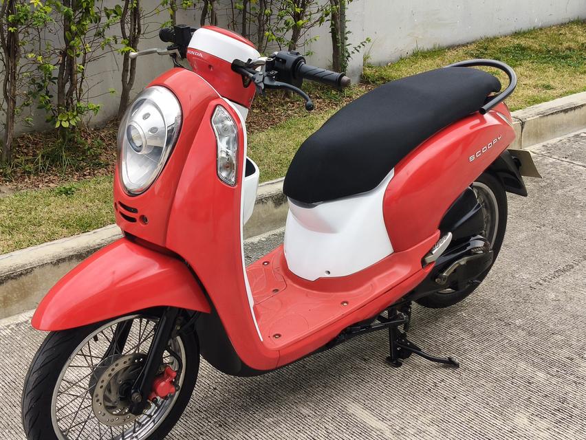 Honda Scoopy i หัวฉีด ปี2012 สี แดง ขาว