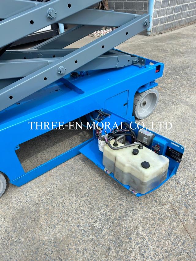 รถกระเช้า Scissor Lift Genie GS-2646 4