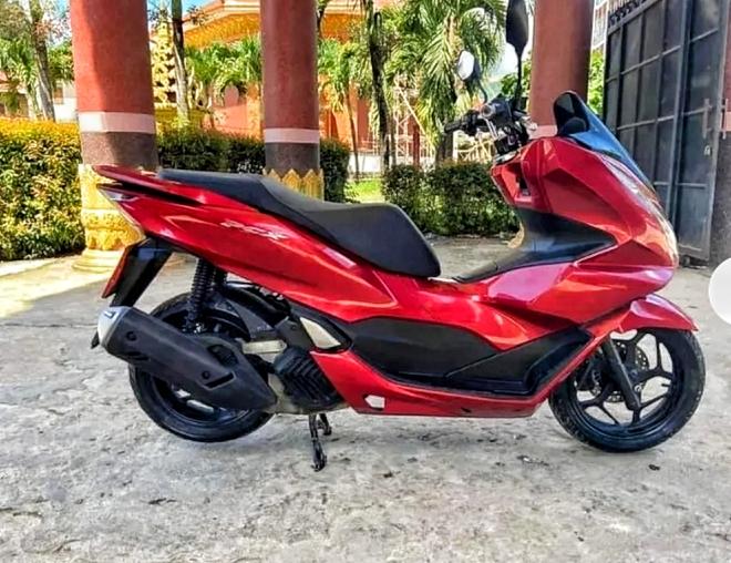 Honda pcx สีแดงสวย 3