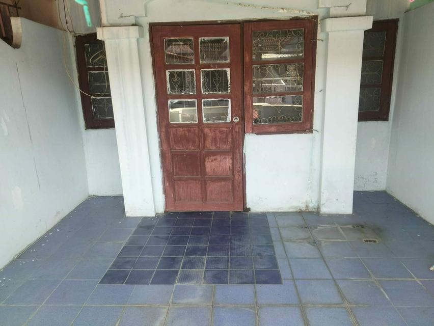 บ้านทาวน์เฮ้าส์ 2 ชั้น 10