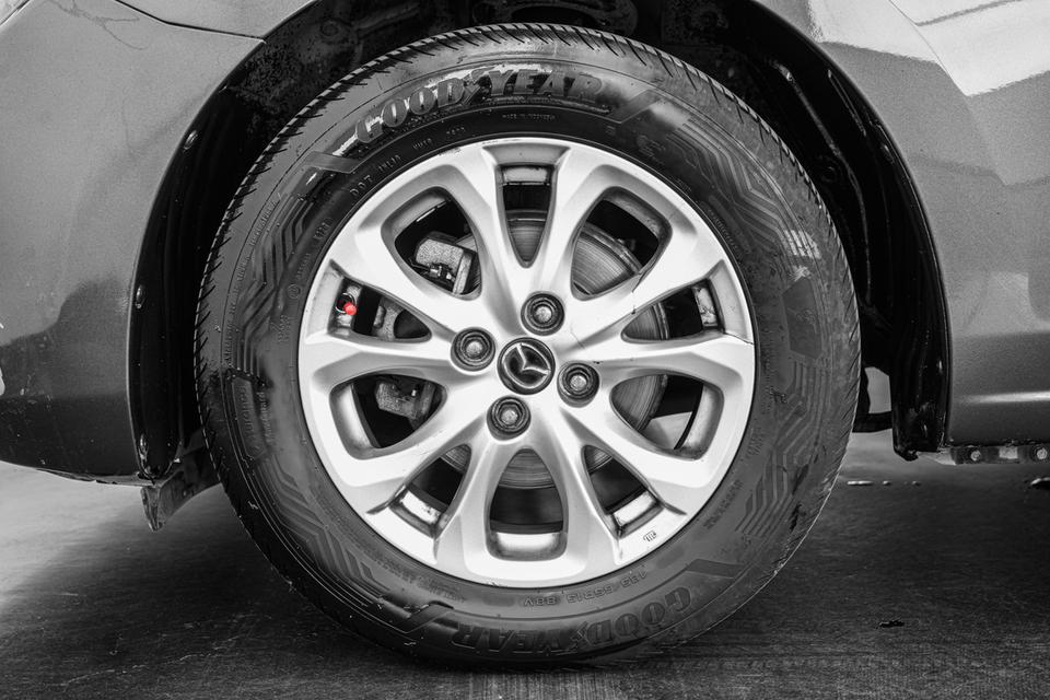 2015 MAZDA,2 1.3 HIGH 4ประตู  สีเทา ไมล์ 208771 กม. 16