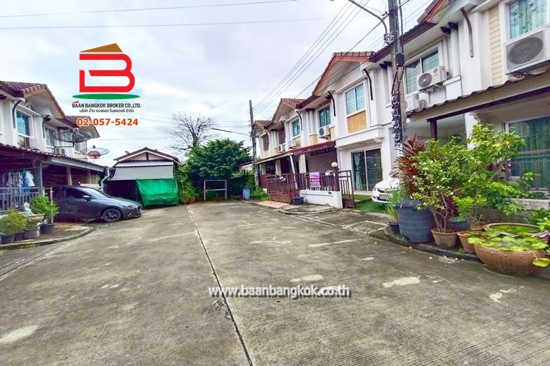 ทาวน์เฮาส์ หมู่บ้าน พฤกษาวิลล์ 5 นิมิตใหม่ เนื้อที่ 18 ตรว. ถนนประชาร่วมใจ เขตมีนบุรี กรุงเทพมหานคร 11