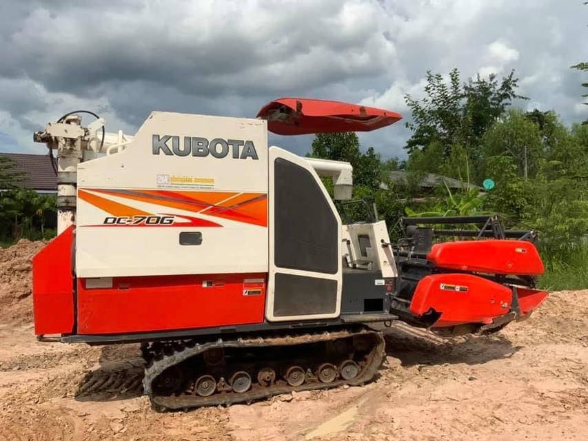 ขายด่วน รถเกี่ยวข้าว Kubota 70G ปี 2558 1