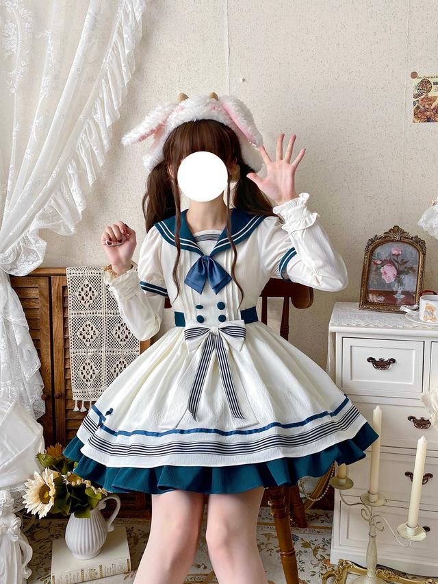 เดรสแขนสั้น Lolita ฤดูร้อนคอปกกะลาสีสุดน่ารักจากการออกแบบดั้งเดิมของ Bai Cha