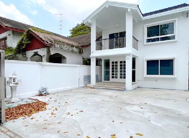 5แอร์ BTS ม.เกษตรศาสตร์ 2กม.ให้เช่าบ้านเดี่ยว 2 ชั้น 50 ตร.วา.200 ตร.ม ม.ธุรกิจบัณฑิตย์ 1.9กม. 3 นอน เดอะมอลล์ งามวงศ์วา 2