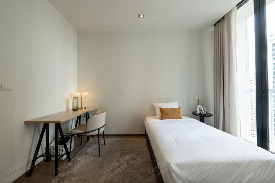 Park Origin Phrom Phong., High floor unit. 55.3 sqm. 6