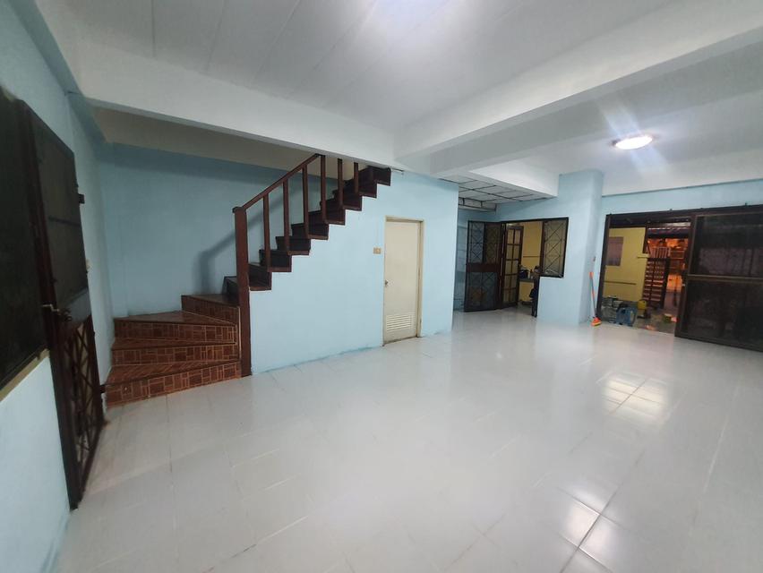 ให้เช่าทาวน์เฮ้าล์หมู่บ้านร่มรื่นวิลล์ 2 มี 2 ห้องนอน 2 ห้องน้ำ 8,000 บาท/เดือน 8