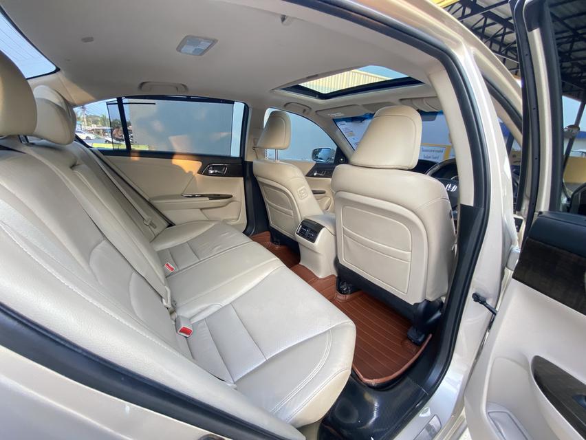 รถเก๋ง HondaAccord ปี 2013 รูปที่ 6