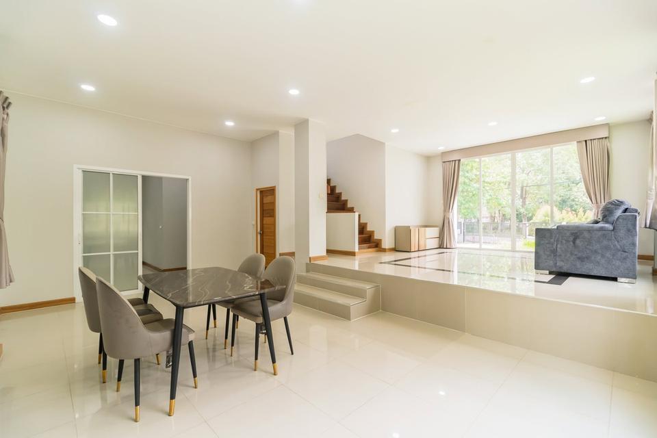เช่าบ้านเดี่ยว วัชรพล  บ้านใหญ่ 122 ตร.ว. 4ห้องนอน 3ห้องน้ำ 4