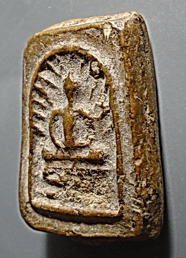 พระลึกลับ / สมเด็จรัศมี เนื้อผงน้ำมันผสมว่าน รูปที่ 3