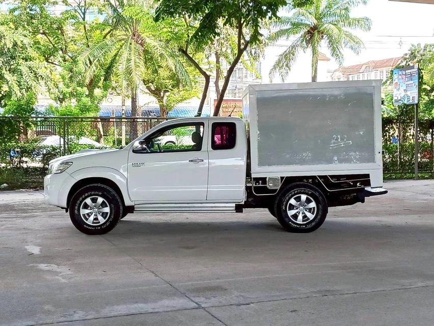 ขายรถ Toyota Vigo 2.5E CAB ตู้ทึบ ปี 2014 สีขาว เกียร์ธรรมดา 7