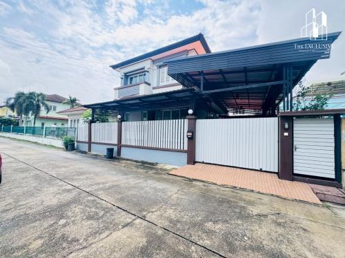 ขายบ้านเดี่ยวรีโนเวทใหม่ หมู่บ้าน ชัยพฤกษ์ วัดลาดปลาดุก ติดถนนใหญ่ ใกล้เซ็นทรัลเวสเกต 2