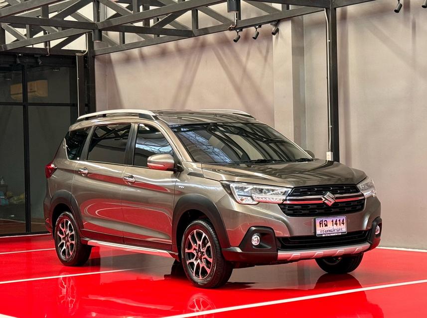 2023 SUZUKI XL7 1.5L ( 7 ที่นั่ง ) รถมือเดียวป้ายแดง รถวิ่งน้อยเพียง 60,000 กม รถเข้าศูนย์ทุกระยะ รถไม่เคยมีอุบัติเหตุครับ