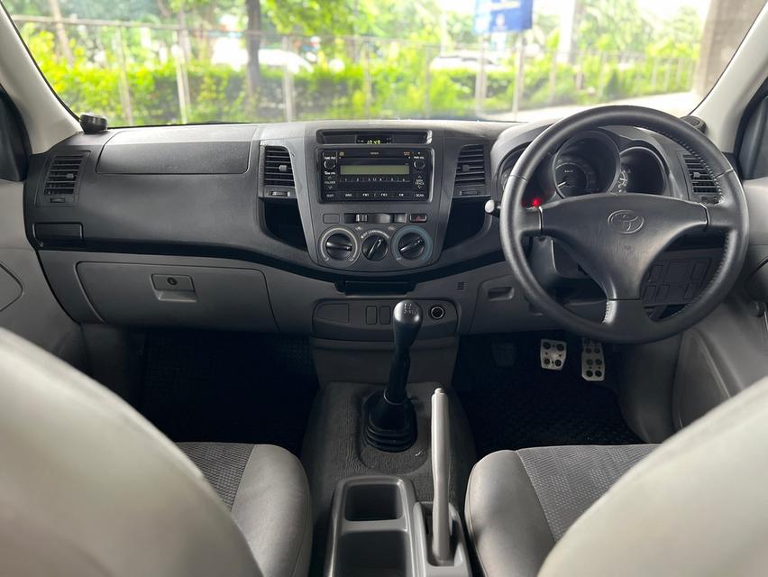 ขายรถ Toyota Vigo 2.5J Cab ปี 2008 สีขาว เกียร์ธรรมดา  13