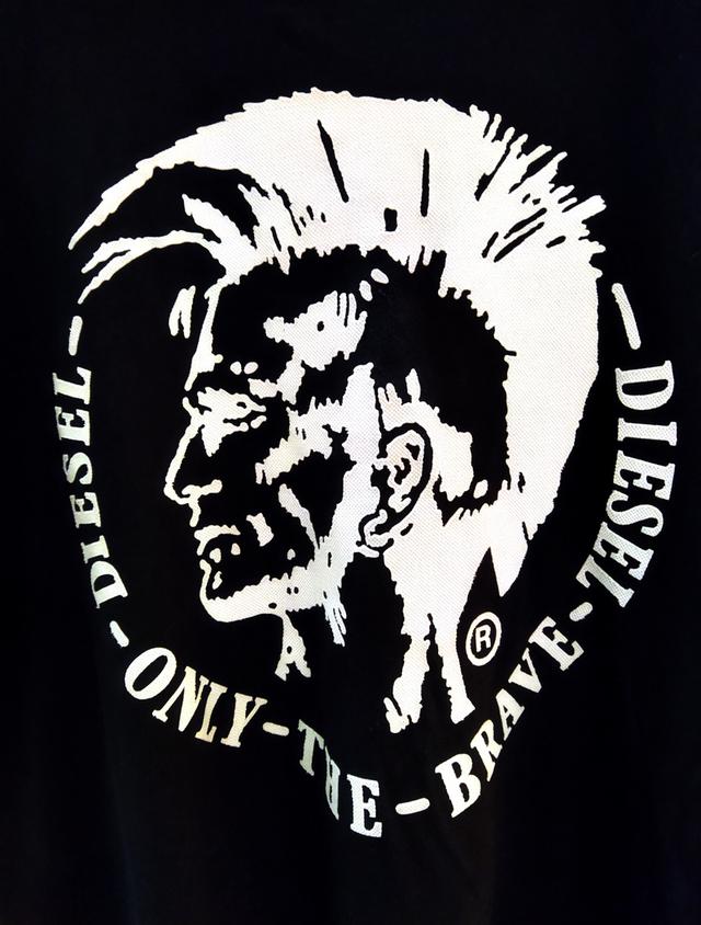 เสื้อยืด diesel โลโก้กำมะหยี่ สภาพ9/10 size M รูปที่ 2