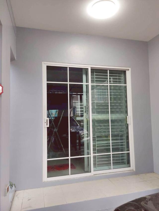 ขายด่วน บ้านพร้อมอยู่ ใกล้เมกาบางนา บรรยากาศสงบ เป็นส่วนตัวในโครงการคุณภาพ 11