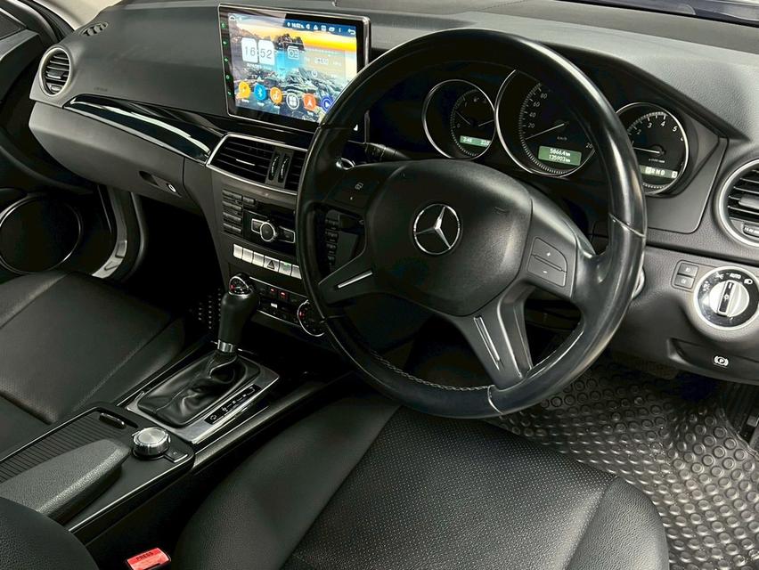 Mercedes-Benz C200 1.8 W204 Elegance CGI BlueEFFICIENCY Sedan 5