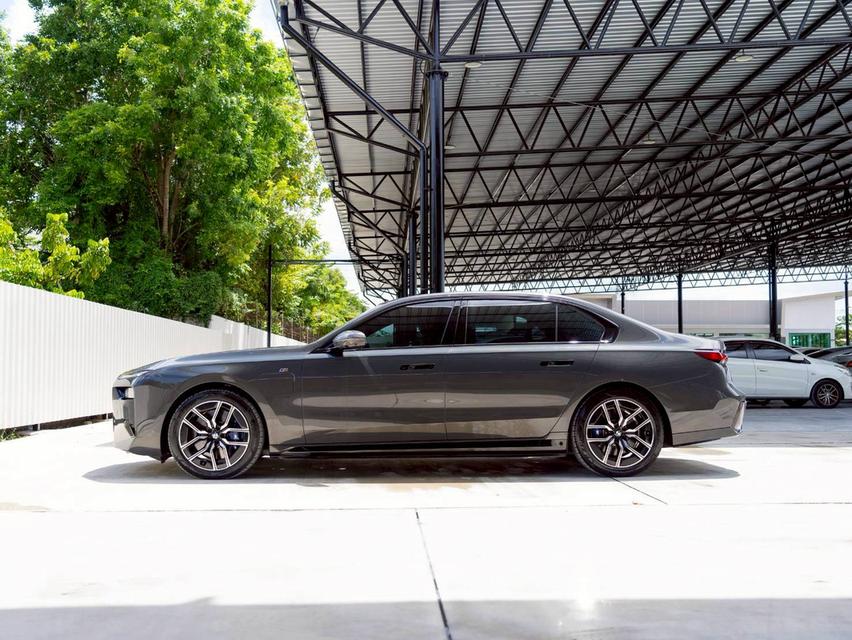 BMW 750e xDrive MSport (G70) ปีจด 2024