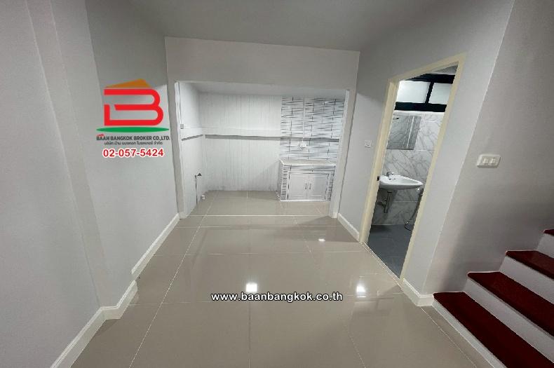 ทาวน์เฮาส์ หมู่บ้าน นฐดา คลอง 2 (รังสิต-นครนายก 60) เนื้อที่ 19.8 ตร.ว ใกล้ดรีมเวิลด์ ตำบลประชาธิปัตย์ อำเภอธัญบุรี จังหวัดปทุมธานี 5