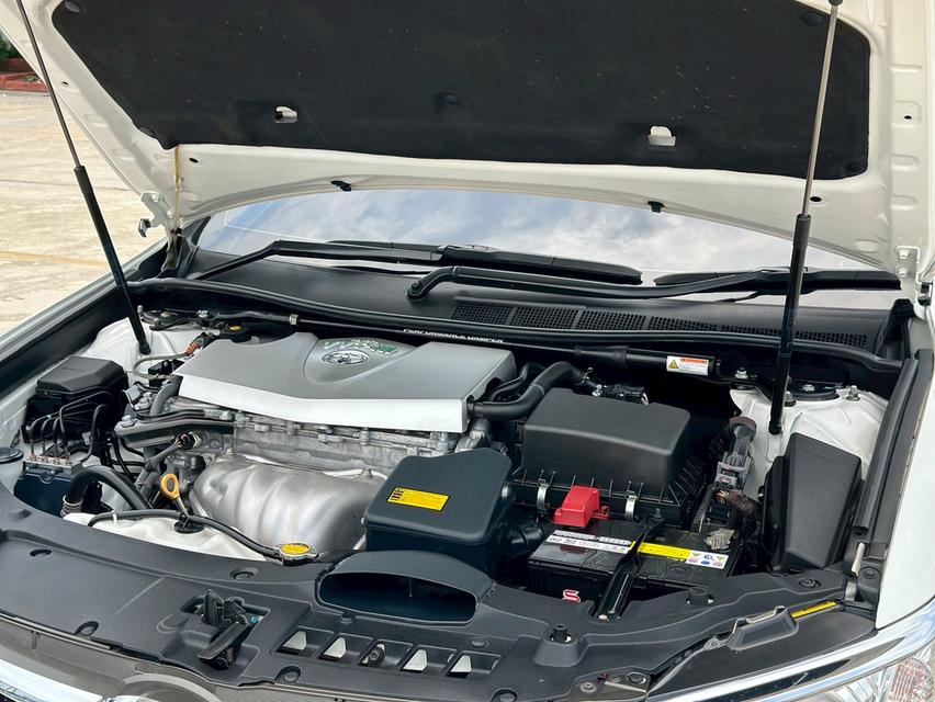 รหัสรถ PEAT4446 Toyota Camry 2.0 G Extremo สีขาวมุก ปี 2017  14
