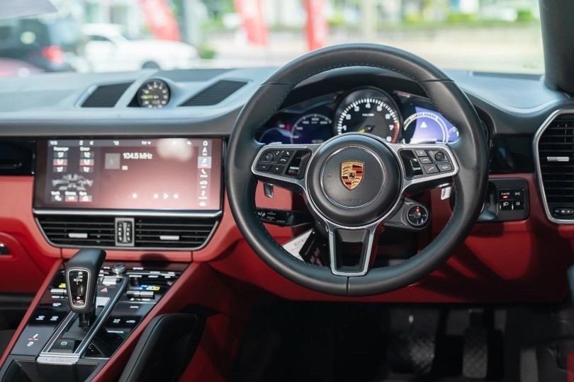 Porsche Cayenne E-Hybrid Coupe 2022 สี Crayon รูปที่ 9