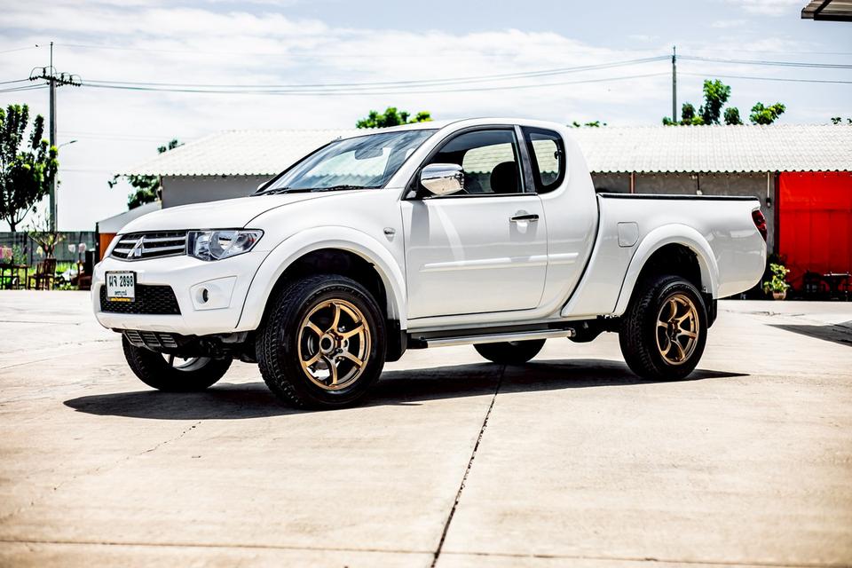 Mitsubishi Triton PLUS MEGA CAB 2.5 GLX เกียร์ธรรมดา ปี 2012 สีขาว 10