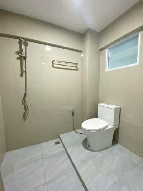 อาคารพาณิชย์ 4 ชั้น 18 ตร.วา.288 ตร.ม.รีโนเวทใหม่ ย่านจอมทอง ม.สยาม 5 กม.เหมาะกับพักอาศัย 3 นอน 3 น้ำ ตลาดโอ๋เอ๋ 2 กม. 6