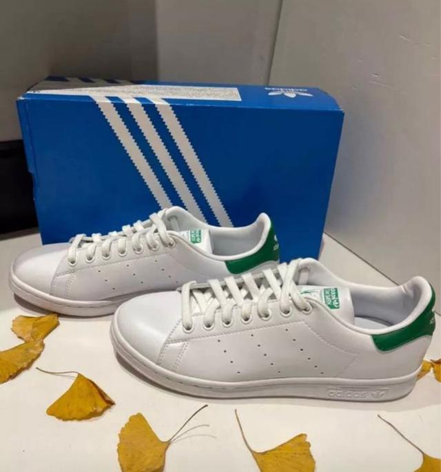 รองเท้า Adidas รุ่น Stan Smith