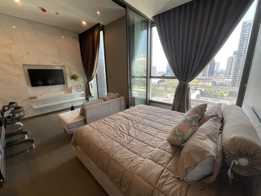 รูป ให้เช่า คอนโด 1 ห้องนอน The Esse at Singha Complex 35 ตรม. หรูหรา เห็นวิวเมือง ติด MRT