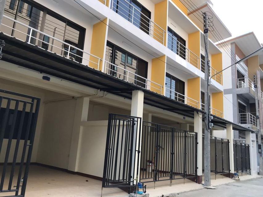🏘️ ให้เช่าทาวน์โฮม 3 ชั้น ทำเลดี ใกล้ห้าง–ตลาด เฟอร์ครบ คุ้มค่า 1