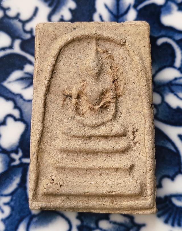 พระสมเด็จวัดเกศไชโยเนื้อสวยค่ะ