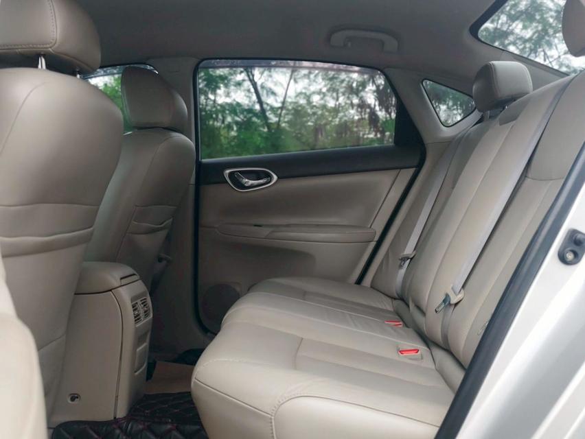 Nissan Slyphy 11