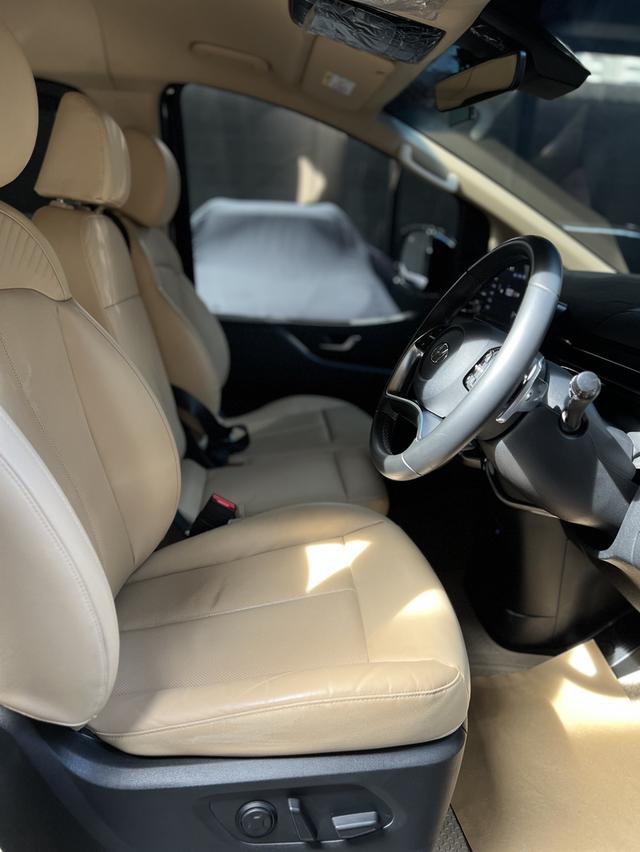 Hyundai Staria SLE