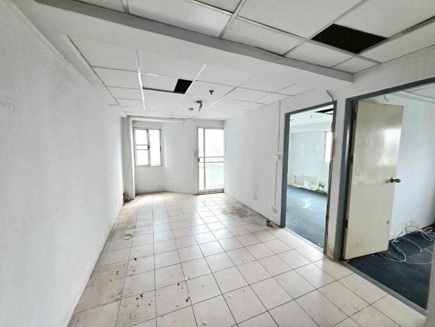 ขาย คอนโด ต่ำกว่าราคาประเมินที่ดิน  สวัสดีกรุงเทพ คอนโดมิเนียม 45 ตรม 2นอน 1น้ำ ใกล้MRTศรีนครินทร์38 1