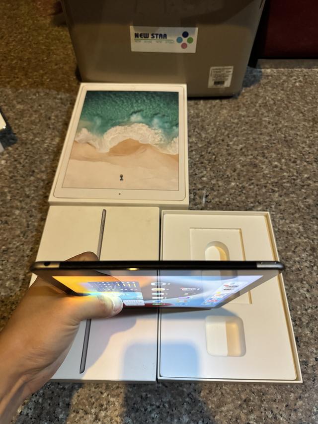 ขายiPadAir2สีSpace Gray64กิ๊กWifi Celluer ใส่ซิมได้มีกล่องสวยๆใช้งานดีทุกๆฟังชั่นถูกๆ 3