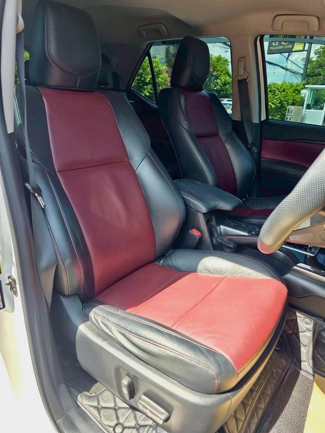 Toyota Fortuner 2.8TRD ปี18 7