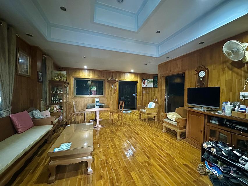 ขายบ้านเดี่ยวสร้างเองตกแต่งภายในด้วยไม้สักแท้ พร้อมที่ดิน ใกล้สะพานพระราม 5 เนื้อที่ 189 ตร.วา 4 ห้องนอน 7 ห้องน้ำ