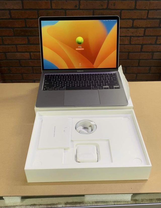 Macbook 13" Air m1  3