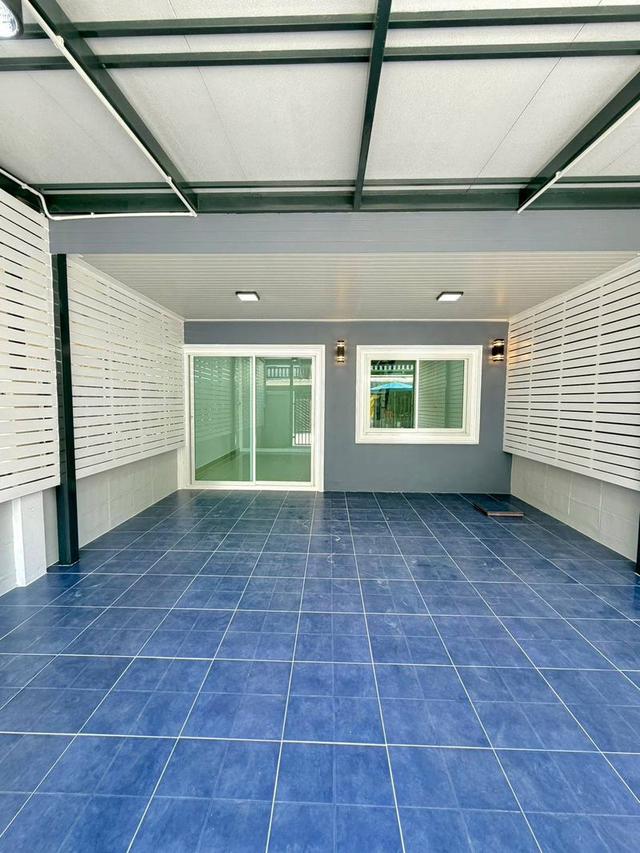 หมู่บ้านสวนทองวิลเลจ (ทำเลดีใกล้ท่าน้ำนนท์)ทาวน์เฮาส์ 2 ชั้น มีระเบียงด้านหน้า ตกแต่งใหม่พร้อมเฟอร์นิเจอร์ 3