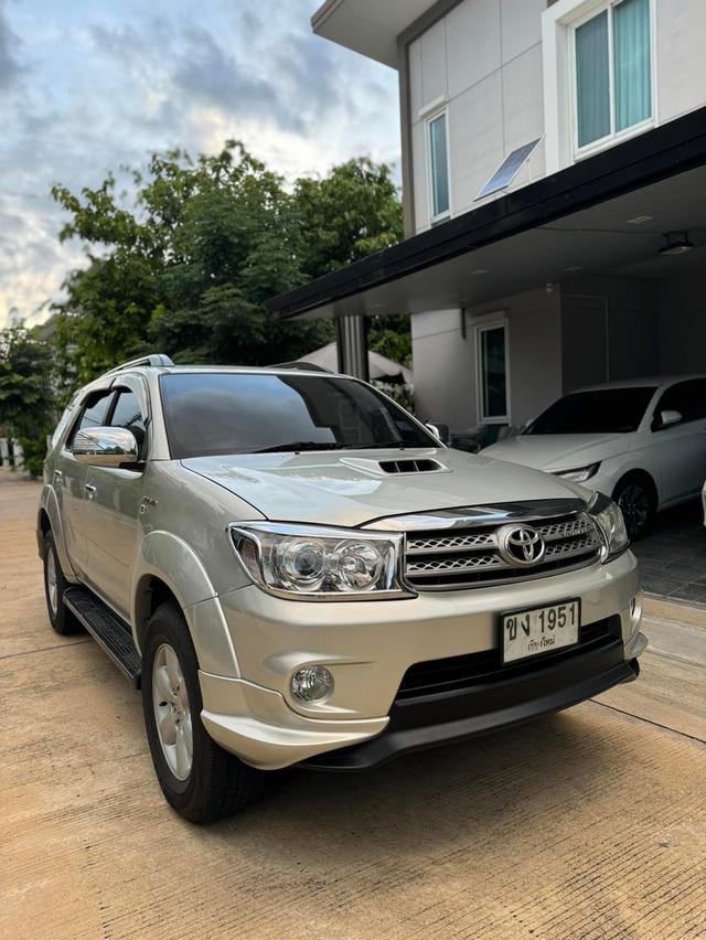 Toyota Fortuner ปี 2010 รุ่น Full - Time 4WD รถยนต์มือสอง