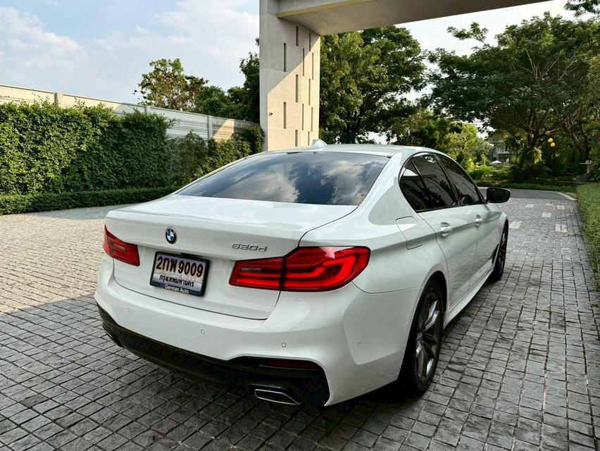 BMW 520 d M-Sport G30  ปี 20 สีขาว ดีเซล 4
