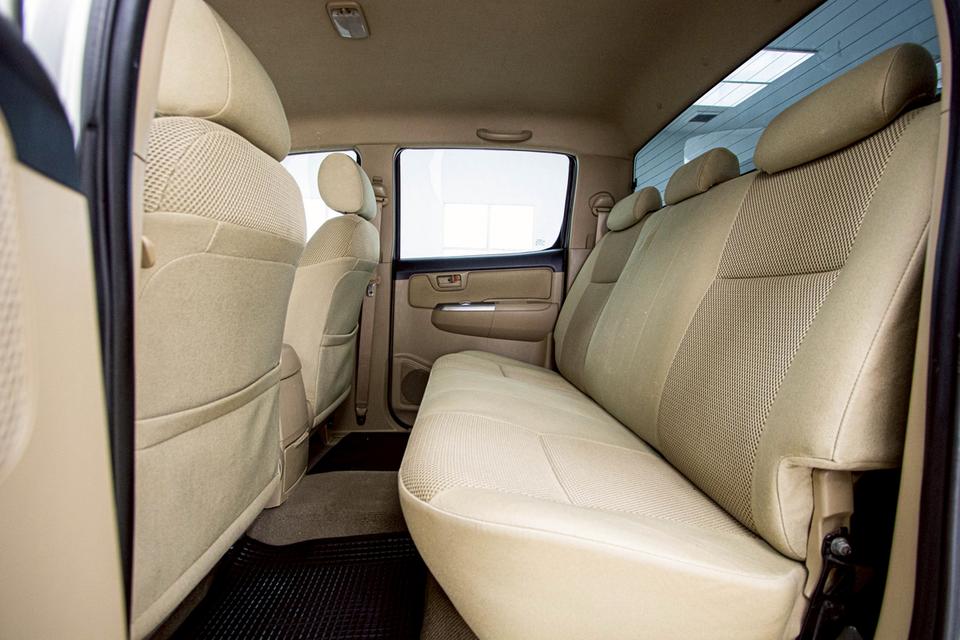 TOYOTA VIGO 2.5 G PRERUNNER DOUBLE CAB   2013   9