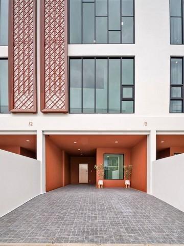 ให้เช่าทาวน์โฮม 3.5 ชั้น 21 ตรว. 225 ตร.ม นาคนิวาส 37 ลาดพร้าว 71 ตกแต่งพร้อมอยู่ ใกล้เซ็นทรัล อีสต์วิลล์ ใกล้ทางด่วน ใก