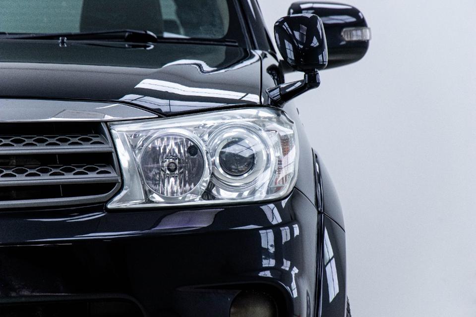TOYOTA FORTUNER 3.0 V 2WD 2011  11