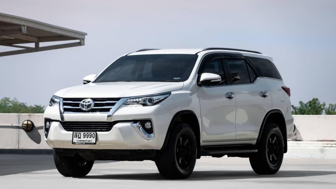 Toyota Fortuner 2.4 V 2WD ปี 2017 รหัส BAC9990