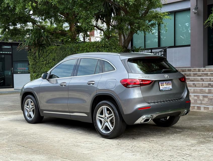 2022 BENZ GLA 200 รถมือเดียวออกป้ายแดง วิ่งน้อยเพียง 5X,XXX กม รถเข้าศูนย์ทุกระยะ ไม่เคยมีอุบัติเหตุครับ 6
