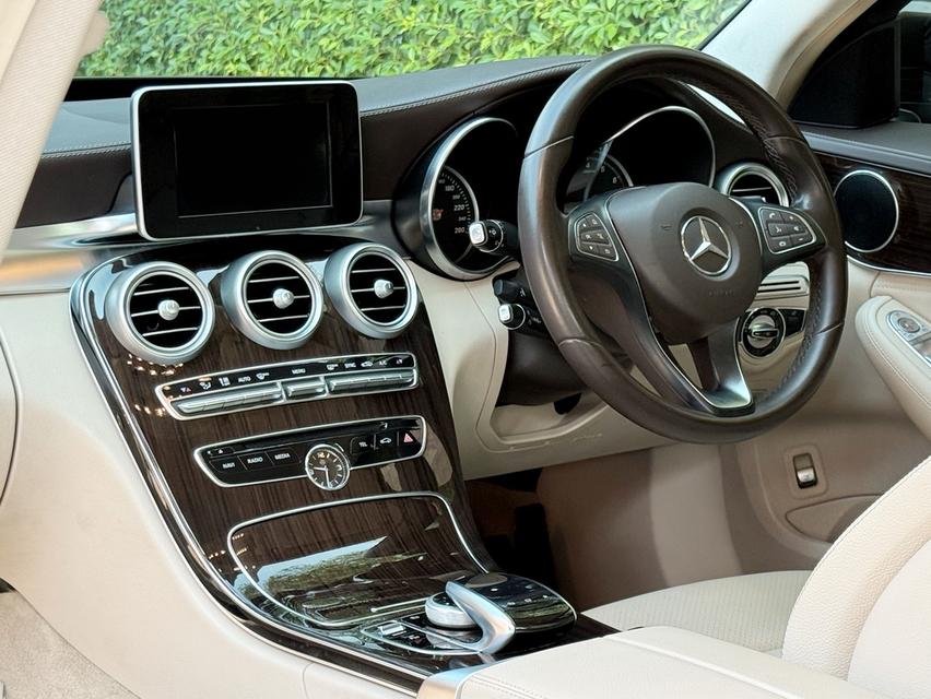 2015 BENZ C180 EXCLUSIVE รถมือเดียวออกป้ายแดง รถวิ่งน้อยเพียง 39,000 กม รถเข้าศูนย์ทุกระยะ รถไม่เคยมีอุบัติเหตุครับ รูปที่ 12