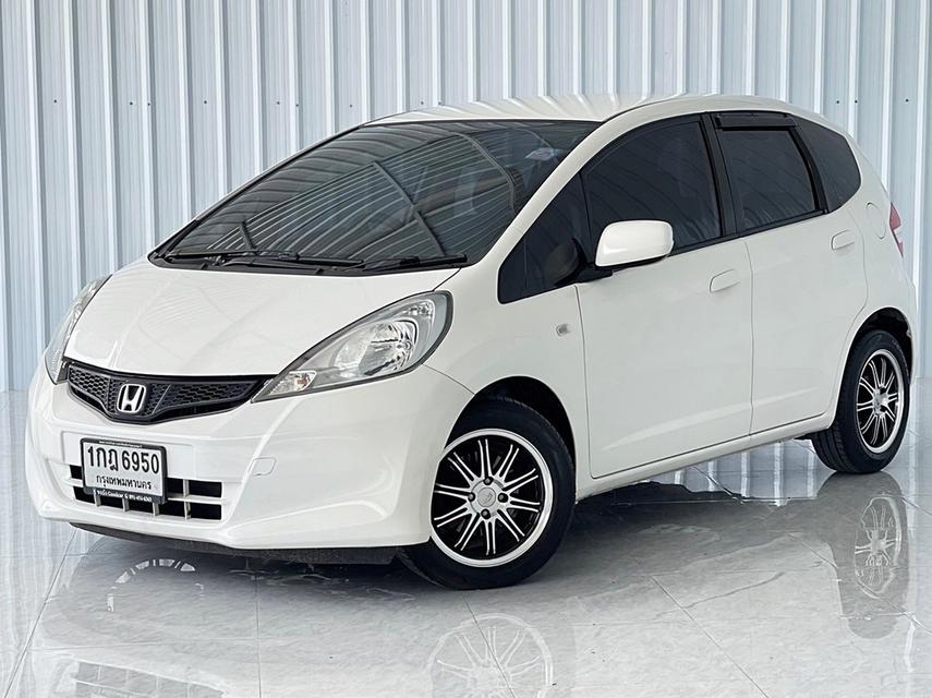 Honda Jazz 1.5SV I-Vtec GE เบนซิน เกียร์ออโต้ ปี2012