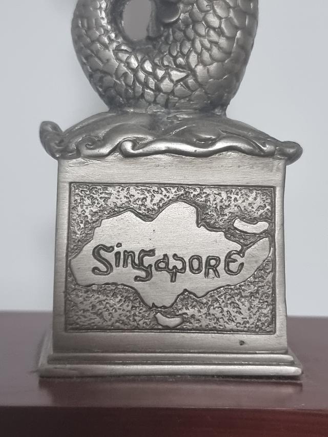 Souvenirs from Singaporeของที่ระลึกจากสิงคโปร์เอาไปทับกระดาษได้ครับน้ำหนักเยอะมาก 390 บาทค่าส่ง 70 บาท 6