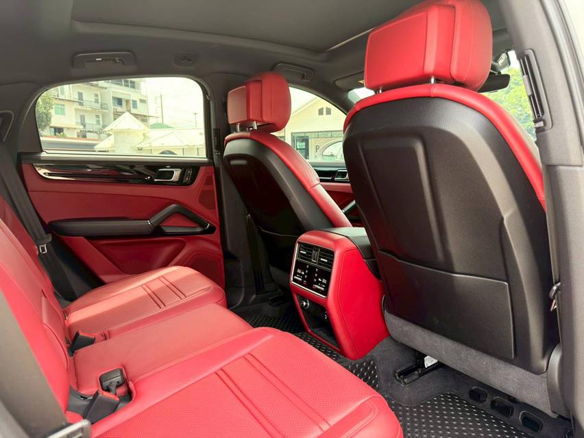 Cayenne 3.0 E-Hybrid Coupe 8